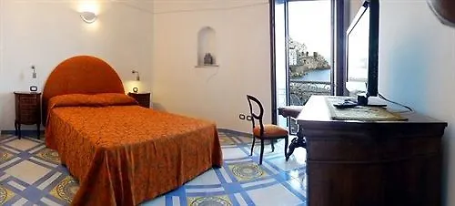 ***  Hotel Croce Di Amalfi Italy