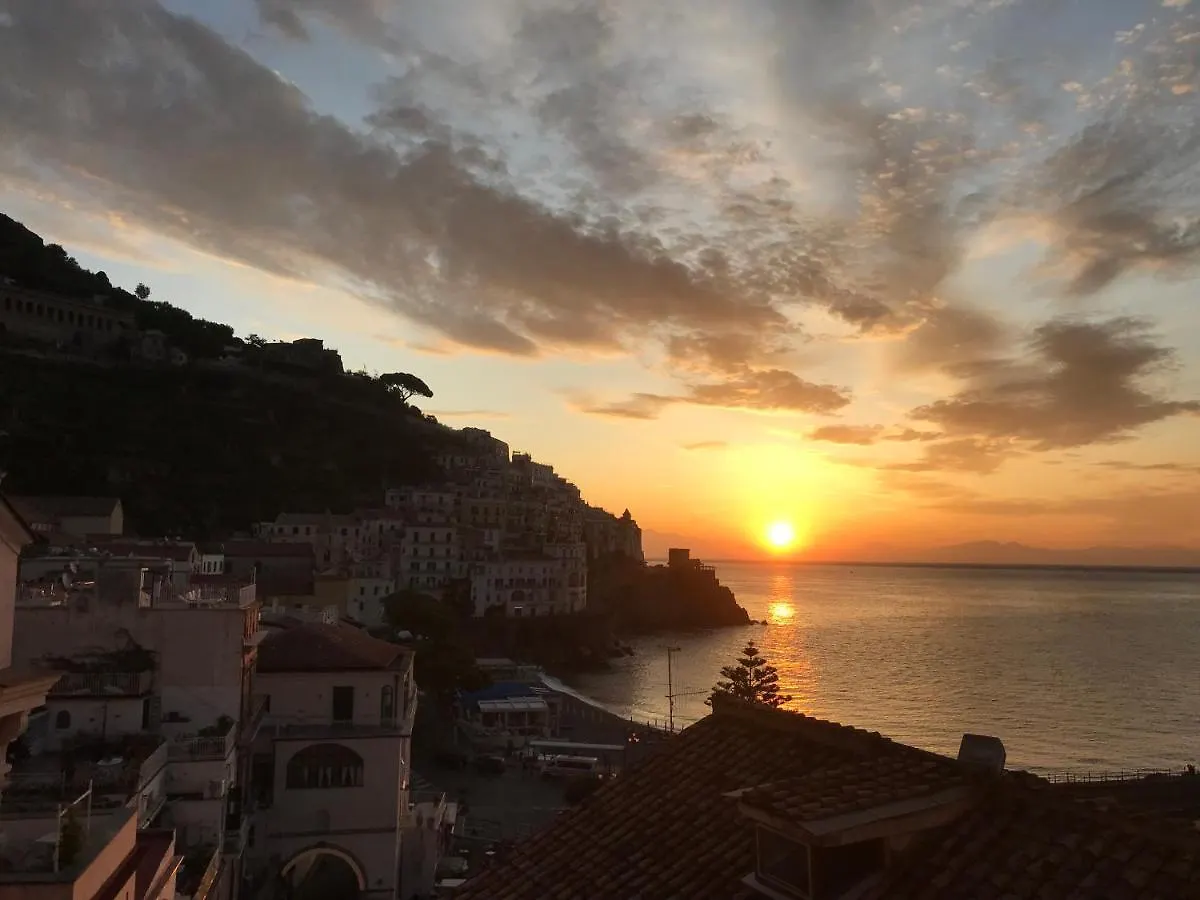 Hotel Croce Di Amalfi 3*,
